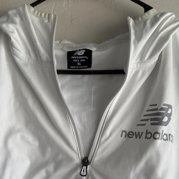 New Balance White Hooded Jacket - Picture 2 of 4